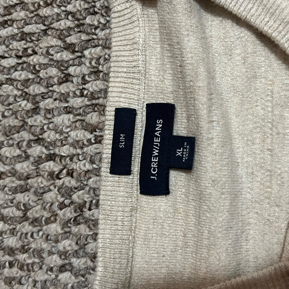 Men’s size XL Jcrew sweater.